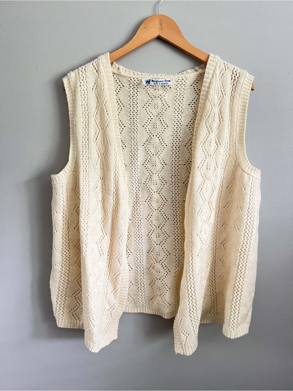 Vintage Wildflowers Ivory Open-Front Cable Knit Sleeveless Cardigan